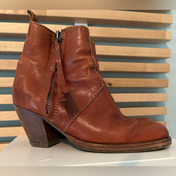 ACNE STUDIOS Women's Leather Pistol Boots Ankle Brown Zip Made in Italy Size 37 - Picture 4 of 7
